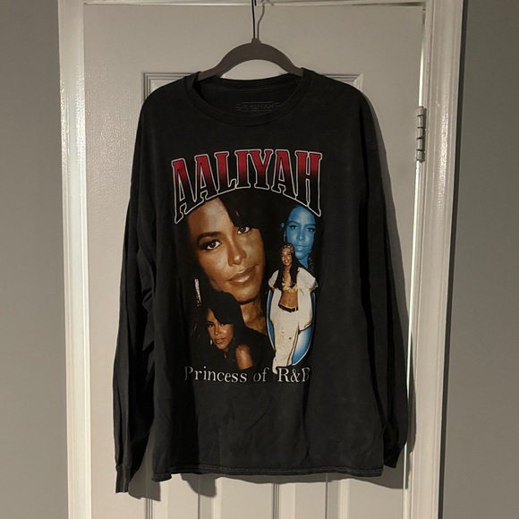 Tops - Aaliyah Graphic Long Sleeve Tee - Black with Red & Blue Accents